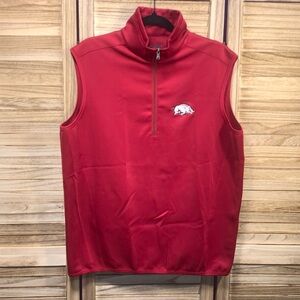 Campus Specialties Arkansas Razorback Pull Over Sleeveless Collar Vest Size M
